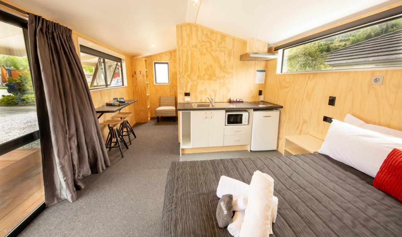 Queenstown Top 10 Holiday Park Exterior foto